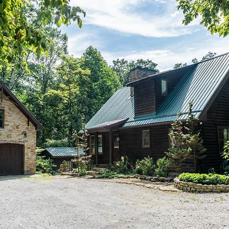 Cozy 2 Bedroom Cabin Nestled In Wooded Hideaway Monterey Eksteriør billede