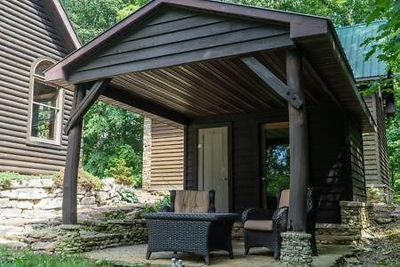 Cozy 2 Bedroom Cabin Nestled In Wooded Hideaway Monterey Eksteriør billede